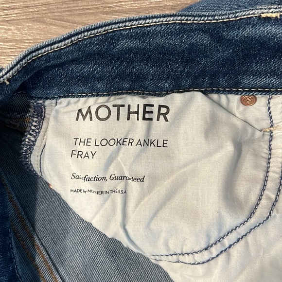 Mother Like New Jeans • The Looker Ankle Fray • Size 32 - Picture 3 of 6